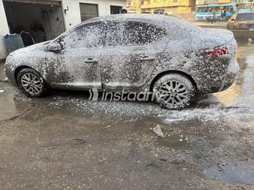 Renault Fluence 2016 Bronze Automatic Used for Sale in Cairo - 7