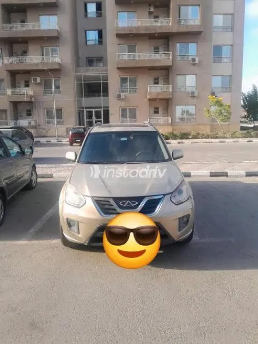 Chery Tiggo 2019 Gold Automatic Used for Sale in Greater Cairo ( Cairo + Giza) - 1
