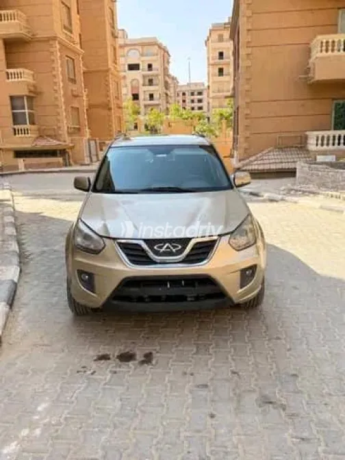 Chery Tiggo 2019 Gold Automatic Used for Sale in Greater Cairo ( Cairo + Giza) - 3