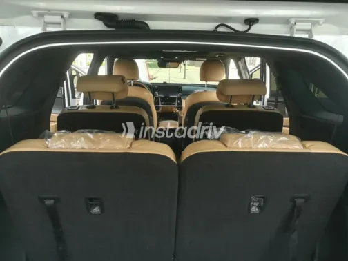 Kia Sorento 2023 White Automatic Used for Sale in Al Shorouk - 7
