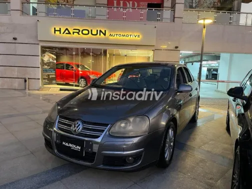 Volkswagen Jetta 2007 Gray Automatic Used for Sale in Cairo - 1