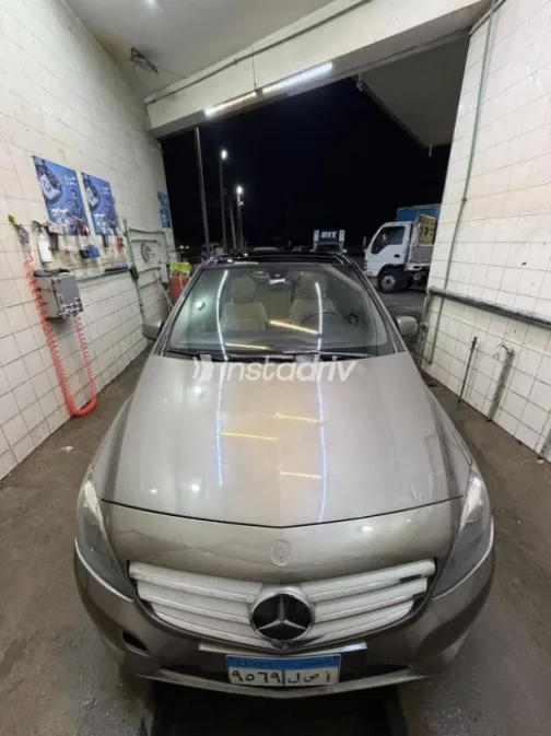 Mercedes B 200 2013 Gold Automatic Used for Sale in Cairo - 1