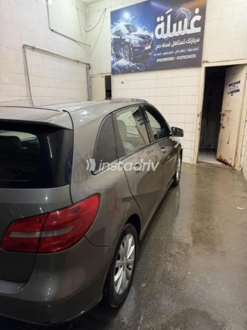 Mercedes B 200 2013 Gold Automatic Used for Sale in Cairo - 4