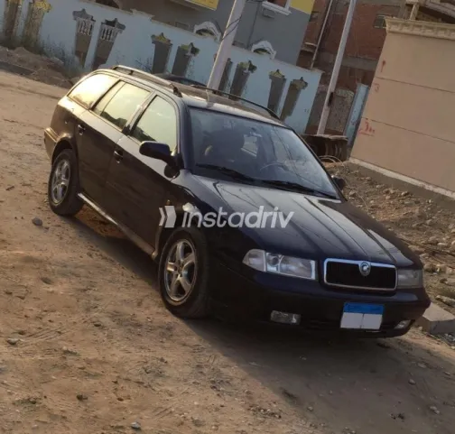 Skoda Octavia 2000 Blue Manual Used for Sale in Beni Suef - 7