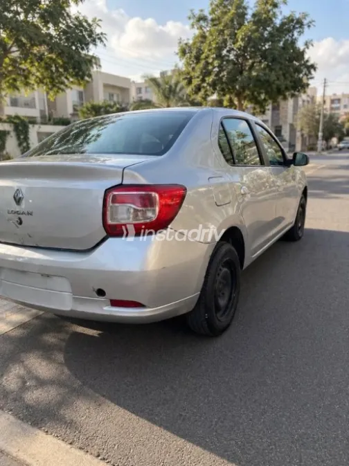 Renault Logan 2017 Silver Automatic Used for Sale in 6 October - 7