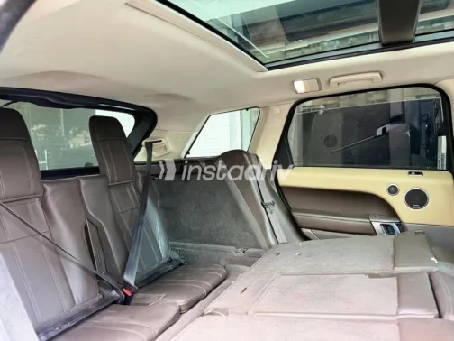 Land Rover Range Rover Sport 2021 Black Automatic Used for Sale in Nasr city - 5