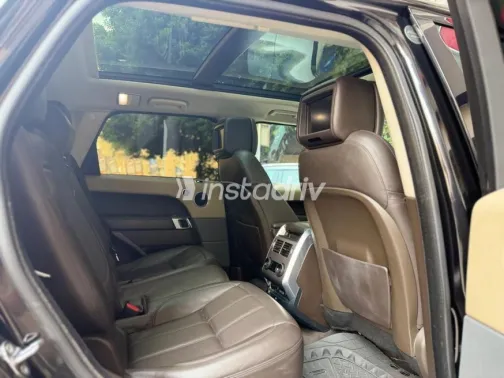 Land Rover Range Rover Sport 2021 Black Automatic Used for Sale in Nasr city - 10