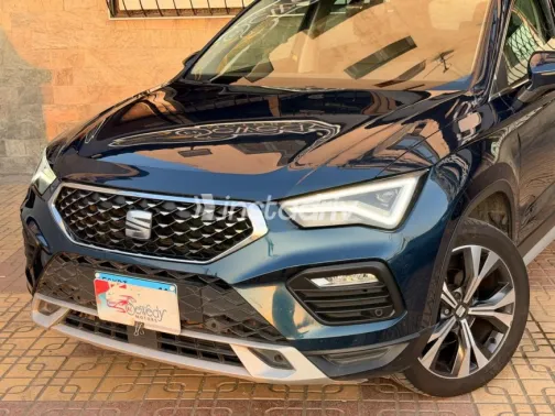 Seat Ateca 2023 Dark Blue Automatic Used for Sale in Damietta - 6