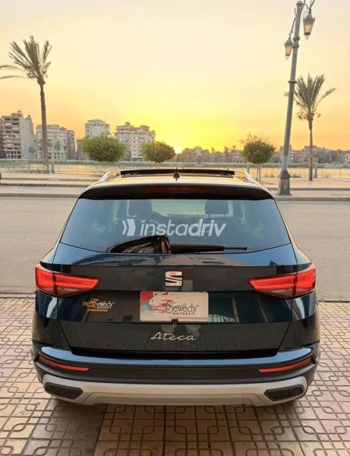 Seat Ateca 2023 Dark Blue Automatic Used for Sale in Damietta - 8