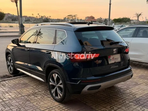 Seat Ateca 2023 Dark Blue Automatic Used for Sale in Damietta - 10