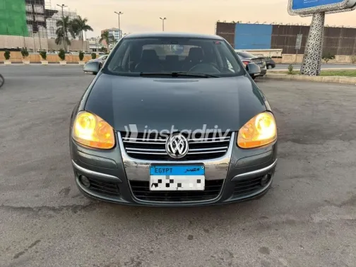 Volkswagen Jetta 2007 Gray Automatic Used for Sale in Heliopolis - 2