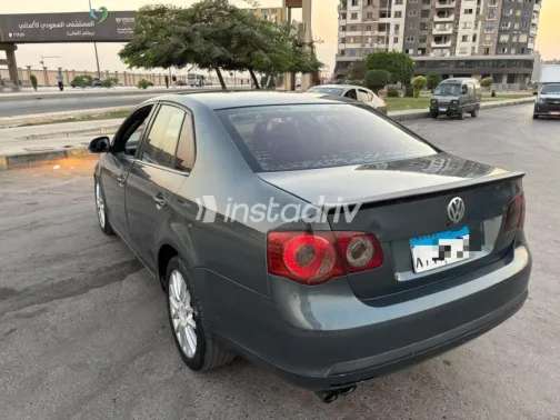 Volkswagen Jetta 2007 Gray Automatic Used for Sale in Heliopolis - 7