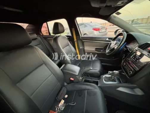 Volkswagen Jetta 2007 Gray Automatic Used for Sale in Heliopolis - 8