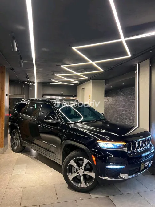 Jeep Cherokee 2024 Black Automatic Used for Sale in Greater Cairo ( Cairo + Giza) - 1