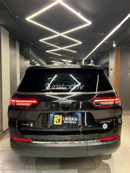 Jeep Cherokee 2024 Black Automatic Used for Sale in Greater Cairo ( Cairo + Giza) - 3