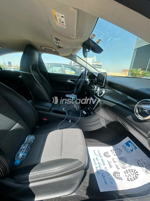 Mercedes CLA 180 2015 Black Automatic Used for Sale in Greater Cairo ( Cairo + Giza) - 3