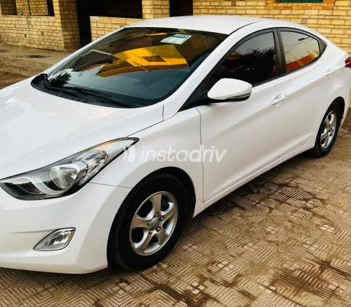Hyundai Avante 2012 White Automatic Used for Sale in Greater Cairo ( Cairo + Giza) - 4