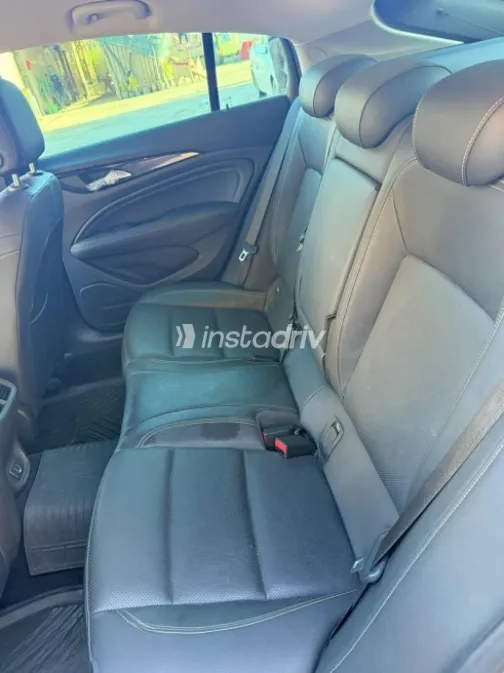 Opel Insignia 2019 Silver Automatic Used for Sale in Mohandessin - 3