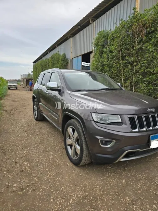 Jeep Grand Cherokee 2014 Gray Automatic Used for Sale in Giza - 2