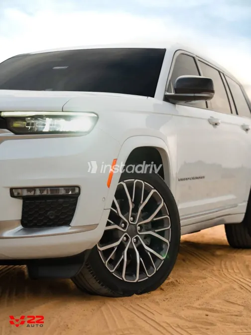 Jeep Grand Cherokee 2023 White Automatic Used for Sale in Greater Cairo ( Cairo + Giza) - 5
