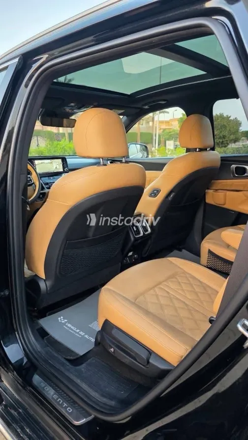 Kia Sorento 2023 Black Automatic Used for Sale in Greater Cairo ( Cairo + Giza) - 7
