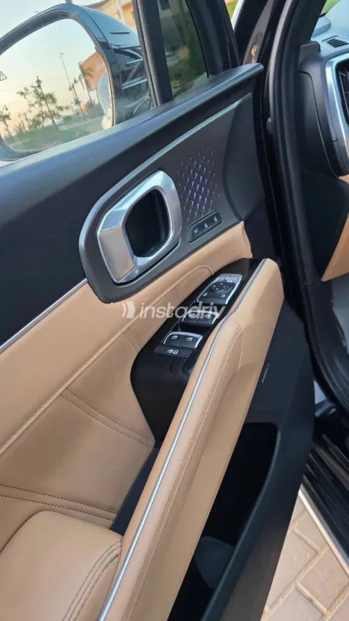 Kia Sorento 2023 Black Automatic Used for Sale in Greater Cairo ( Cairo + Giza) - 10