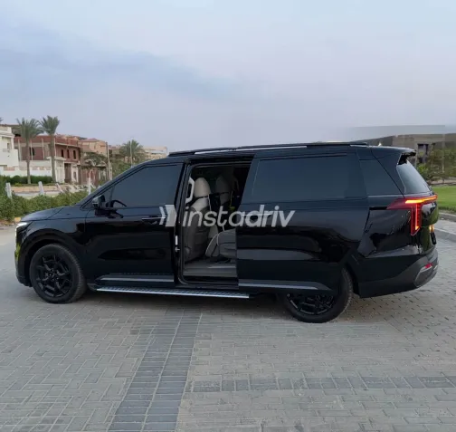 Kia Carnival 2025 Black Automatic Used for Sale in Greater Cairo ( Cairo + Giza) - 2