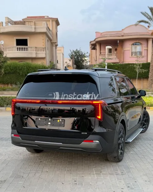 Kia Carnival 2025 Black Automatic Used for Sale in Greater Cairo ( Cairo + Giza) - 4