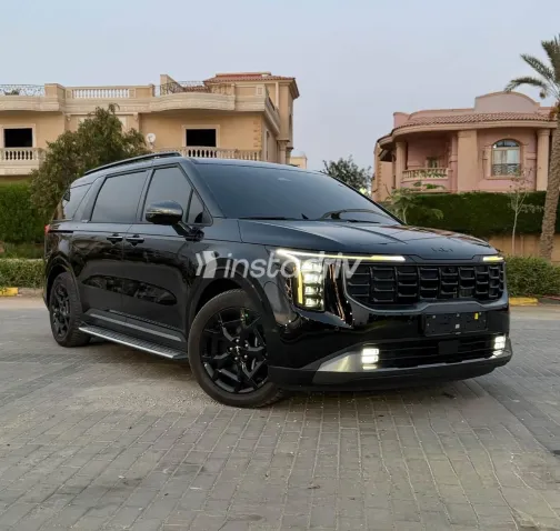 Kia Carnival 2025 Black Automatic Used for Sale in Greater Cairo ( Cairo + Giza) - 5
