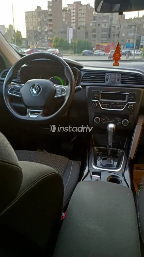 Renault Kadjar 2021 White Automatic Used for Sale in Heliopolis - 7