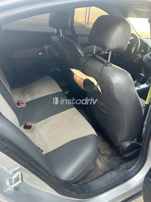 Chevrolet Cruze 2017 Silver Automatic Used for Sale in Greater Cairo ( Cairo + Giza) - 2