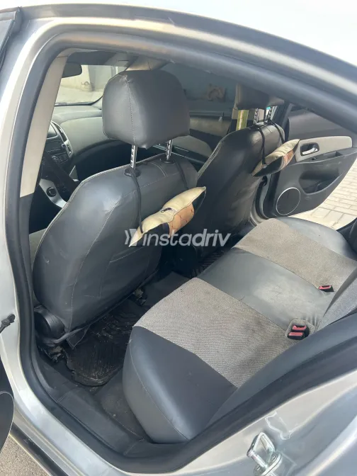 Chevrolet Cruze 2017 Silver Automatic Used for Sale in Greater Cairo ( Cairo + Giza) - 7