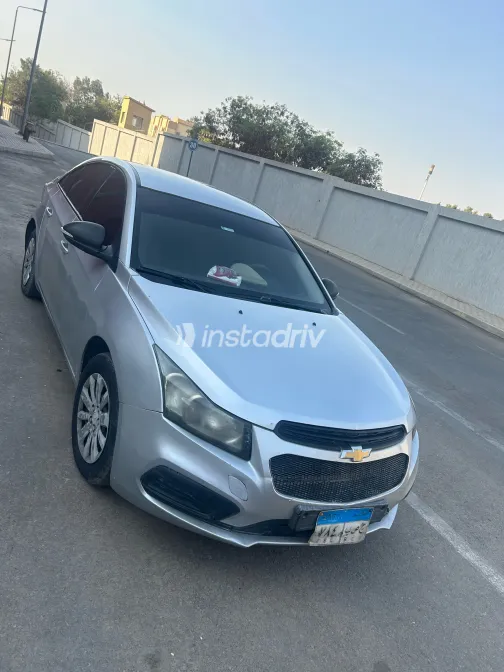 Chevrolet Cruze 2017 Silver Automatic Used for Sale in Greater Cairo ( Cairo + Giza) - 9