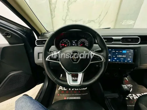 Renault Duster 2022 Gray Automatic Used for Sale in Greater Cairo ( Cairo + Giza) - 3