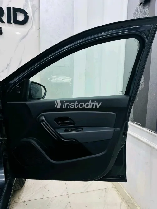 Renault Duster 2022 Gray Automatic Used for Sale in Greater Cairo ( Cairo + Giza) - 8
