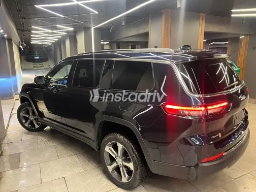 Jeep Grand Cherokee 2024 White Automatic Used for Sale in Greater Cairo ( Cairo + Giza) - 4