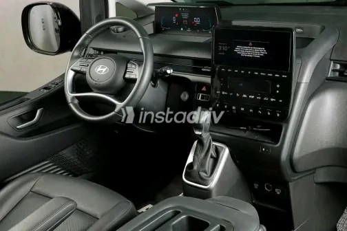 Hyundai Staria 2025 Black Automatic Used for Sale in Greater Cairo ( Cairo + Giza) - 3