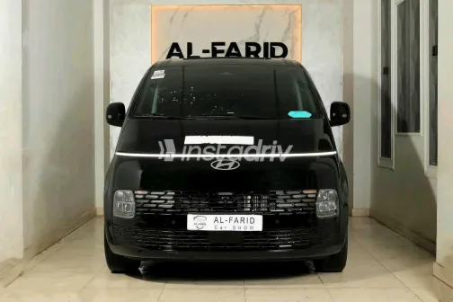 Hyundai Staria 2025 Black Automatic Used for Sale in Greater Cairo ( Cairo + Giza) - 4