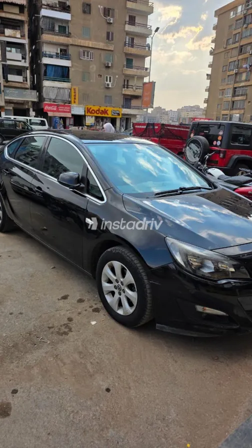 Opel Astra 2019 Black Automatic Used for Sale in Greater Cairo ( Cairo + Giza) - 7