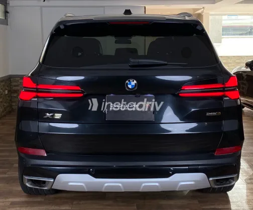 بي ام دبليو X5 2024 أسود أوتوماتيك مستعملة للبيع في القاهرة الكبرى ( القاهرة - الجيزة) - 8