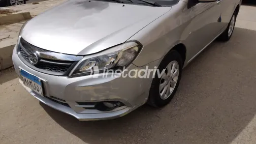 بى واى دى‬ F3 2025 فضي يدوي مستعملة للبيع في القاهرة الكبرى ( القاهرة - الجيزة) - 6