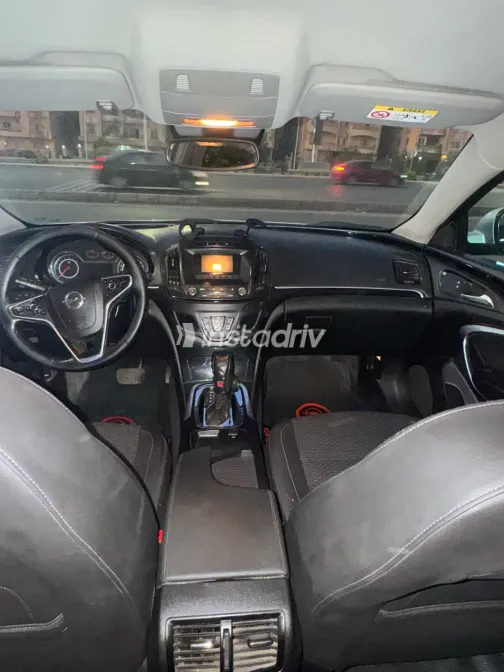 Opel Insignia 2016 Silver Automatic Used for Sale in Greater Cairo ( Cairo + Giza) - 8