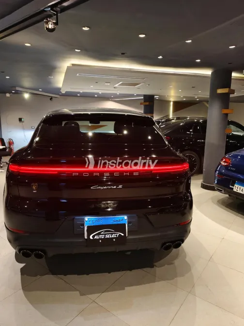 Porsche Cayenne S 2024 Black Automatic Used for Sale in Greater Cairo ( Cairo + Giza) - 4