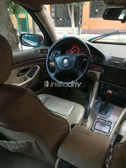 BMW 520 2001 Red Automatic Used for Sale in Greater Cairo ( Cairo + Giza) - 7