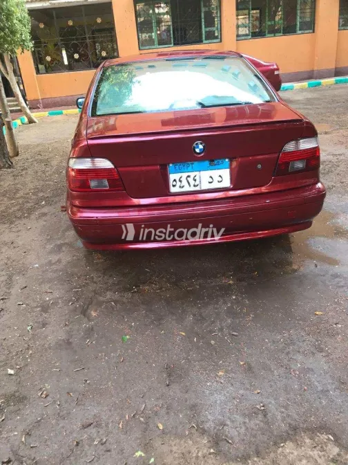 BMW 520 2001 Red Automatic Used for Sale in Greater Cairo ( Cairo + Giza) - 9