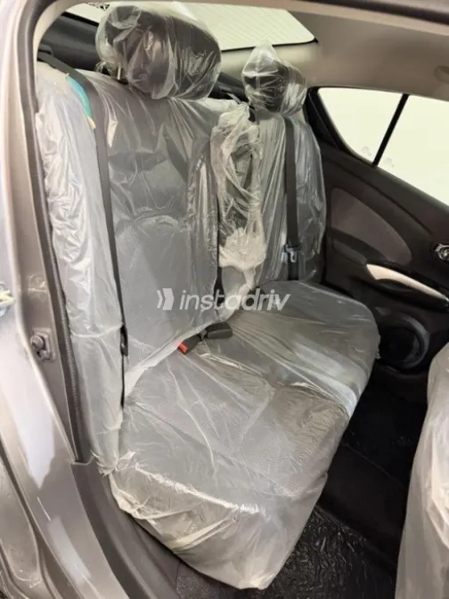 Nissan Sunny 2024 Gray Automatic Used for Sale in Warraq - 7
