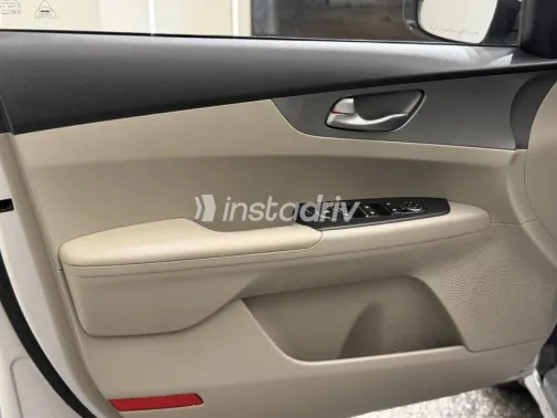 Kia Cerato 2021 Silver Automatic Used for Sale in Warraq - 3