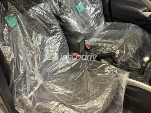 Nissan Sunny 2023 Gray Automatic Used for Sale in Warraq - 9