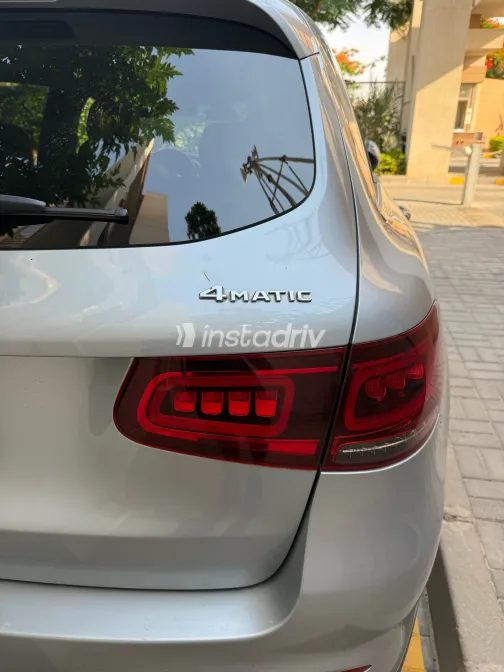 مرسيدس GLC 300 2021 فضي أوتوماتيك مستعملة للبيع في القاهرة الكبرى ( القاهرة - الجيزة) - 4