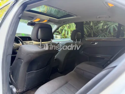Mercedes E 200 2010 Silver Automatic Used for Sale in Greater Cairo ( Cairo + Giza) - 4